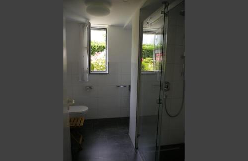 Et badeværelse på Atelierhaus Meersburg