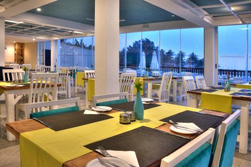 Restaurace v ubytování Sunset Beach Hotel