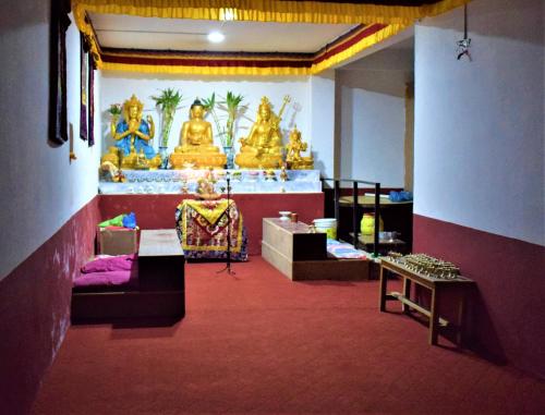Khu vực ghế ngồi tại Berg House Cafe and Hotel