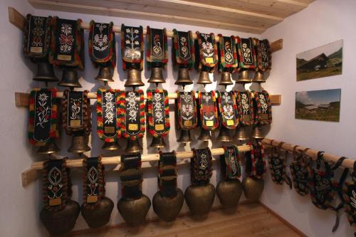a display ofhelm at Maurerhof Itter in Itter
