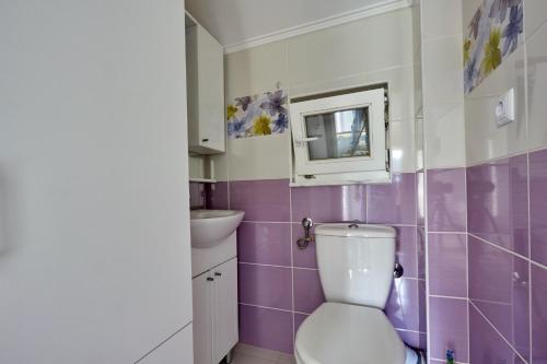 Ένα μπάνιο στο Charming Luxury Villa