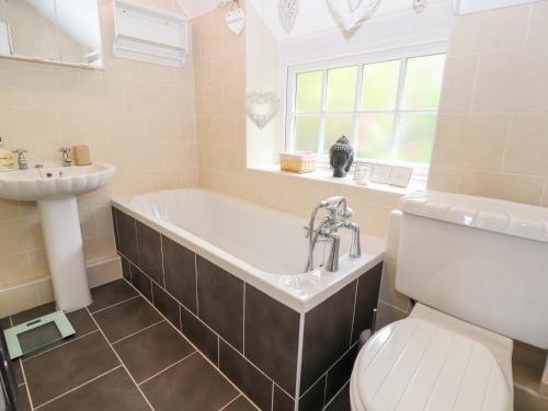 Gallery image of Woodland Cottage in Llangollen
