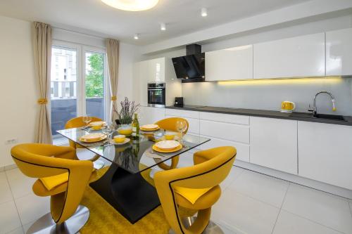 Foto CITY AND BEACH LUXURY 4 STARS APARTMENT SPLIT 4