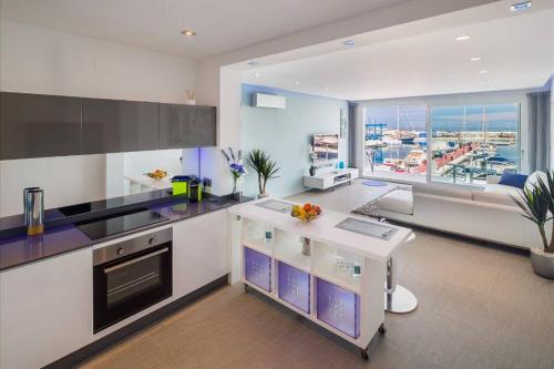 Foto Modern Frontline Puerto Banus Apartment M2 4