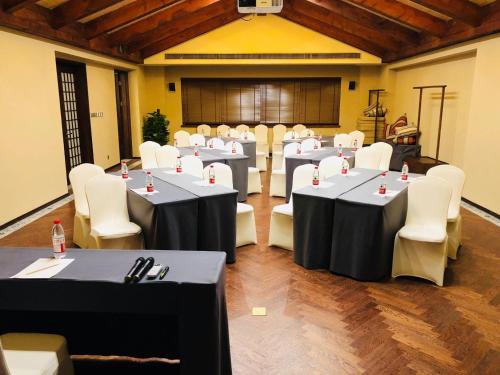 Restaurace v ubytování Blossom Hill Yuejingzhuang Hotel
