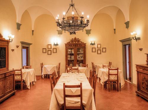 Restaurant o un lloc per menjar a Hotel Il Castello