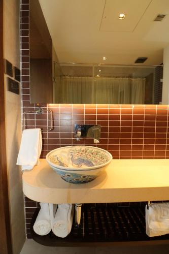 Ένα μπάνιο στο Hotel Gallery 67
