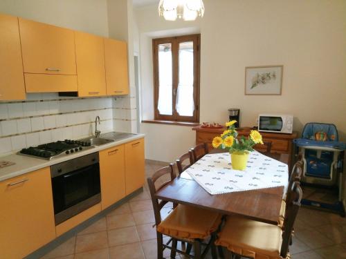 A kitchen or kitchenette at Villa Margherita - Comfort house