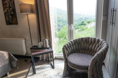 Gallery image of Hotel-Restaurant-Weingut Kapellenhof in Klotten