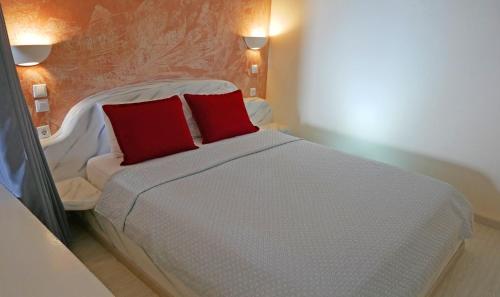 Gallery image of Nautilus Dome in Fira