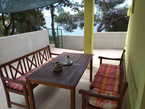 En balkon eller terrasse på Apartments Uvala Murtar