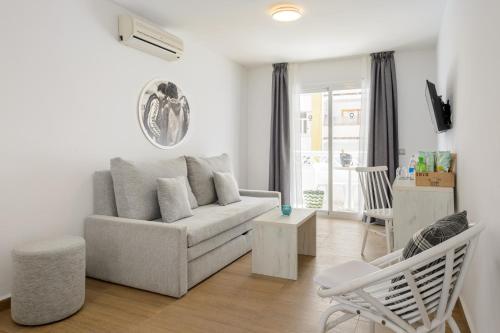 Ruang duduk di Hotel Vibra Lei Ibiza - Adults only
