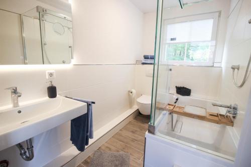 Salle de bains dans l'établissement Ferienwohnung Bergblicke