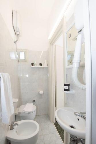 Ένα μπάνιο στο Hotel Tirreno