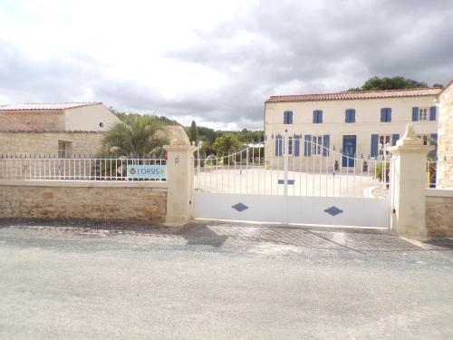 Το κτήριο όπου στεγάζεται  το bed & breakfast