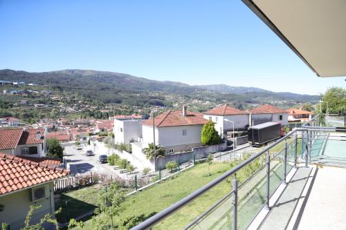 A balcony or terrace at BellaVista Alojamento