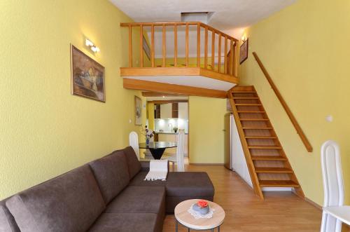 Ruang duduk di Apartments Tomislav