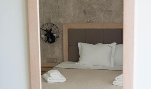Gallery image of Psili Ammos Seaside Luxury Rooms in Astris