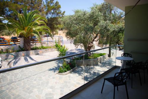 Gallery image of Psili Ammos Seaside Luxury Rooms in Astris