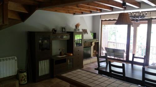 Kuchyň nebo kuchyňský kout v ubytování LAS VILLAS DEL PONTON