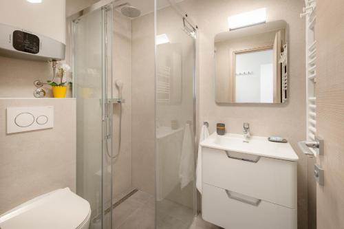 Koupelna v ubytování Rooms L17