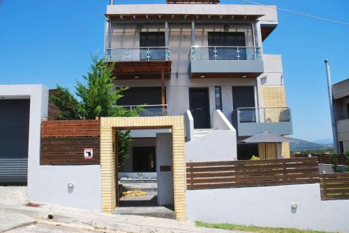 El edificio en el que está la casa vacacional