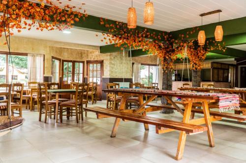 Restaurant ou autre lieu de restauration dans l'établissement Hostel Pioneros del Valle