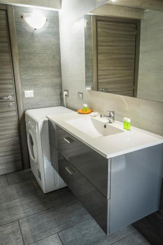 Gambar di galeri bagi Modern Loft Apartment di Rome