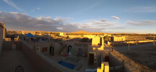 Photo de la galerie de l'établissement Hassilabiad Appart Hotel, à Merzouga