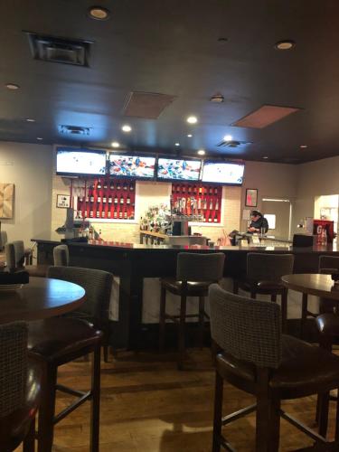 Salon ou bar de l'établissement Best Western Premier Denver East