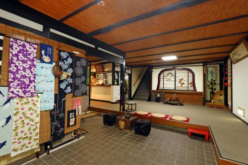 Gallery image of Shukubo Kansho-in Temple Sanrakuso in Daisen