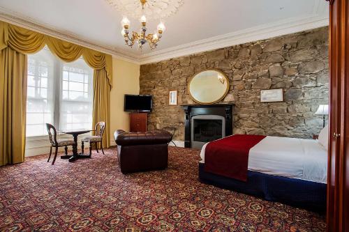 Postel nebo postele na pokoji v ubytování Quality Hotel Bentinck