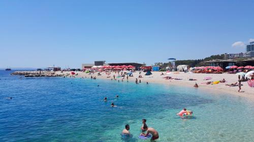 Spacious studio with balcony, close to the Znjan beach