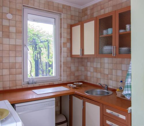 A kitchen or kitchenette at Villa Rossa