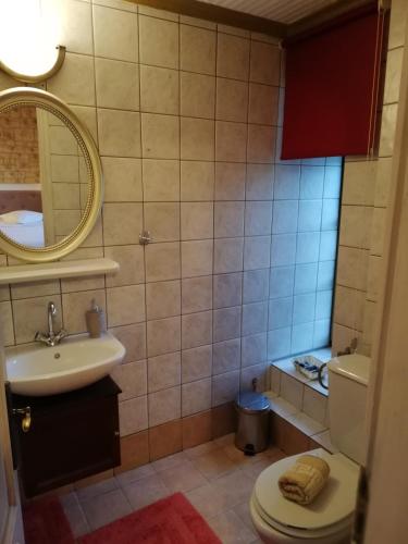 Koupelna v ubytování Stavraetos