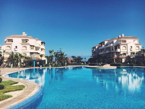Bazén v ubytování Garden Beach Sidi Rahal nebo v jeho okolí