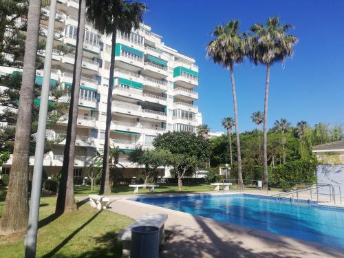Bazén v ubytování Parque IV Solo Familias Serviplaya nebo v jeho okolí