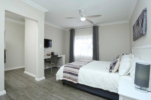 Ein Bett oder Betten in einem Zimmer der Unterkunft Eagle Cove