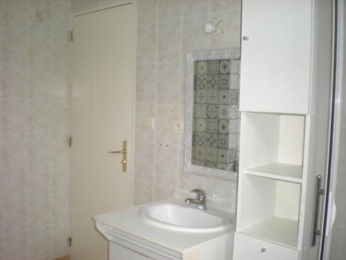 Ένα μπάνιο στο Gite de Grandcamp Maisy