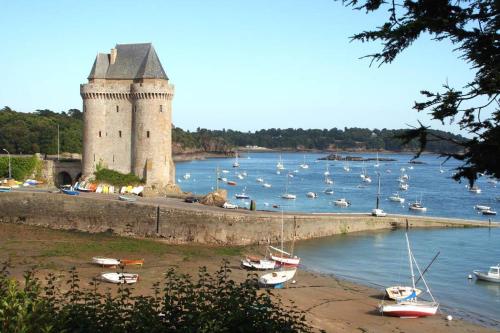 Joli 2 pièces Rénové au Calme à Saint-Malo/Quartier Saint Servan