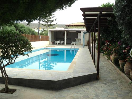 Gallery image of Katerina Apartments in Kokkíni Khánion