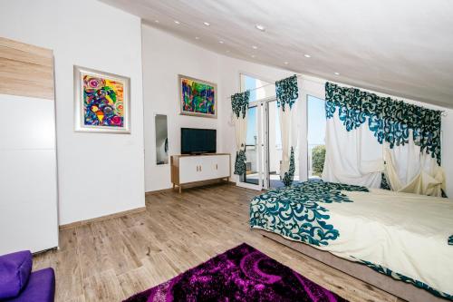 Boutique Villa Nirvana 2, Proboj 25