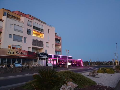 Résidence de standing la Pêcherie Spacieux T3 comme un cocon familial vue mer et sur l'avant port Sur le bout du bout de Cap d'Agde seule cap en Occitanie photo 61