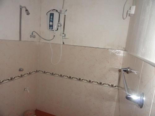 Un baño de Lak Nilla Guest House