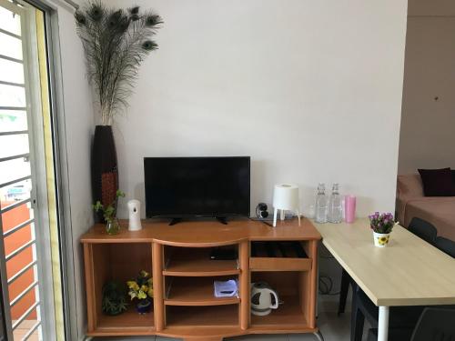 TV a/nebo společenská místnost v ubytování Bukit Bentong Homestay