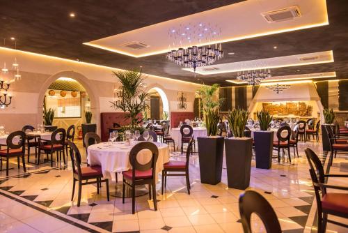 Restaurace v ubytování Best Western Plus Hotel Modena Resort