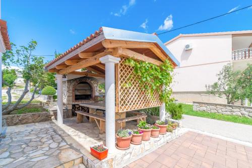 Το κτήριο όπου στεγάζεται  το bed & breakfast