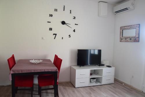 TV a/nebo společenská místnost v ubytování Apartman Ana