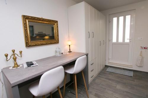 Fotografie z fotogalerie ubytování Apartment Roje v Primoštenu