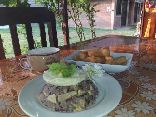 Comida en o cerca de esta habitación en casa particular